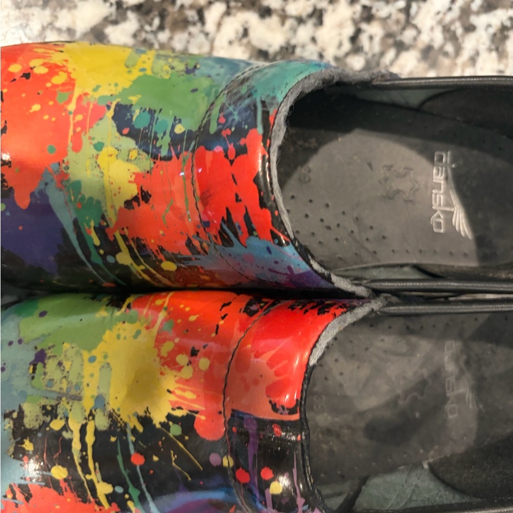 Dansko 39 paint splatter clogs - Picture 6 of 6